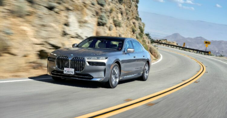 BMW i7 Luxury Electric Sedan Sales