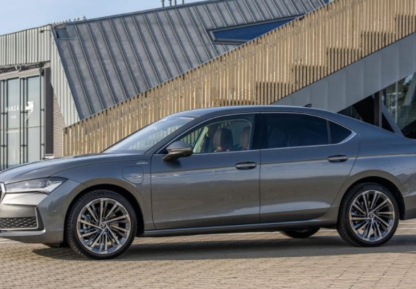 Skoda Superb Hatch 200 kW Plug-In Hybrid